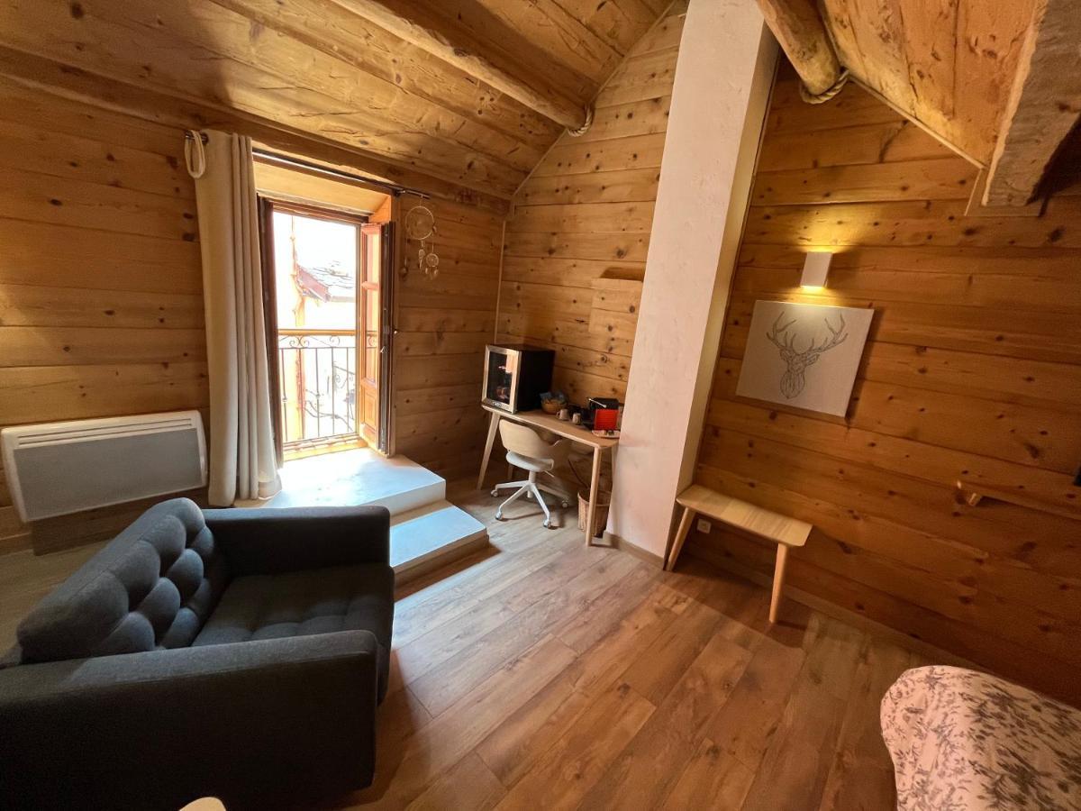 Suite "Chalet" Dans Maison De Village La Brigue Εξωτερικό φωτογραφία